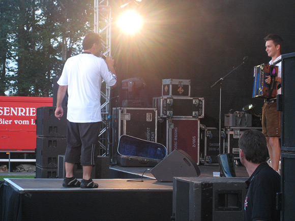 2010-11-09_12-58-00